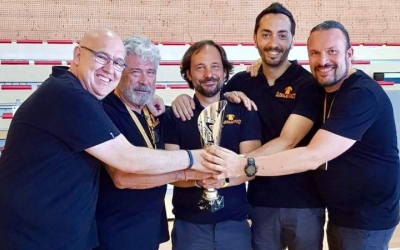 El cos tècnic del Global Basket amb la Copa Catalunya